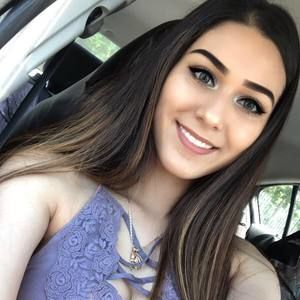 Meet your Posher, Julissa